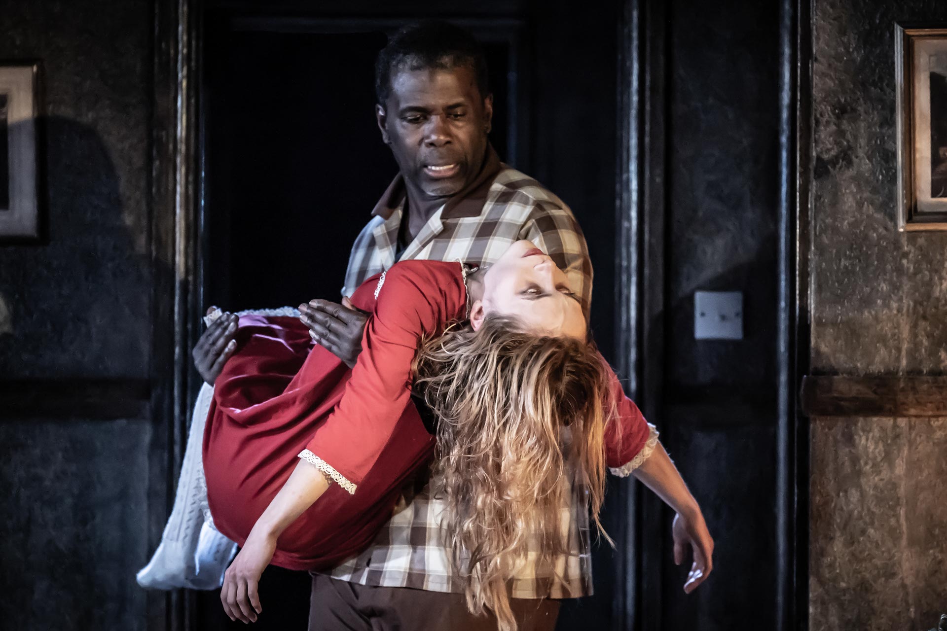 Mo Sesay (Rey), Ella Schrey-Yeats (Janet) in The Enfield Haunting- Photo by Marc Brenner